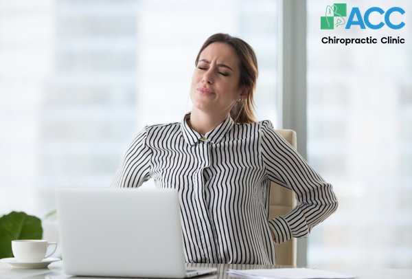 common symptoms of upper back pain