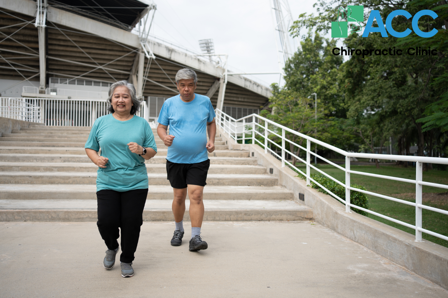 Người bị thoát vị đĩa đệm cần lưu ý gì khi đi bộ