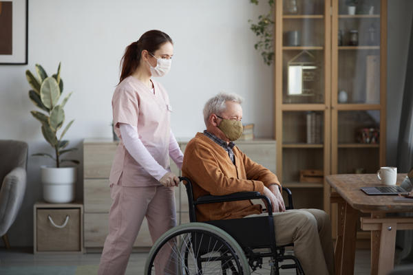 thoái hóa cột sống cổ có nguy hiểm không