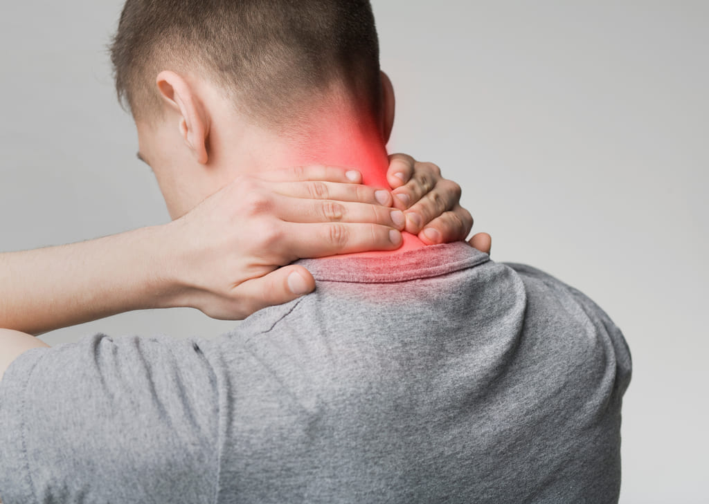 nên sớm đi khám nếu nghi ngờ đau do thoát vị đĩa đệm c5 c6