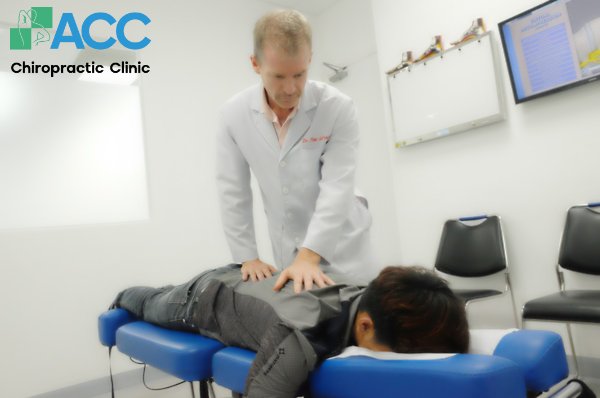 nguyên nhân bị đau lưng giữa