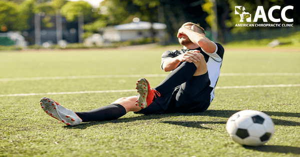 Làm thế nào để chữa đau đầu gối khi đá bóng?