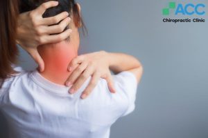 đau cứng cổ