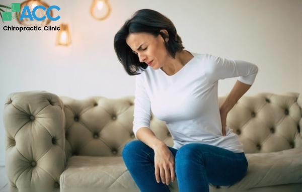 đau lưng bên trái