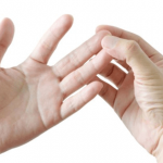 tê đầu ngón tay