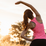 Khởi động giãn cơ trước khi tập thể dục thể thao