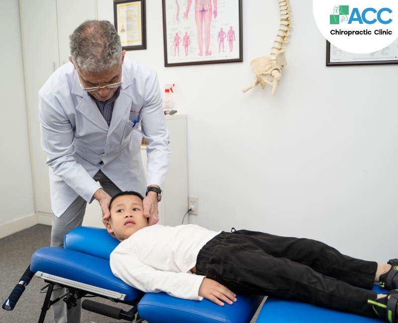 Phương pháp Chiropractic an toàn cho cả trẻ em