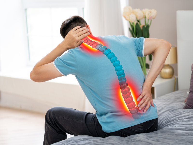 Cơn đau từ cổ, vai lan xuống thắt lưng có thể là dấu hiệu của một loạt các vấn đề về sức khỏe
