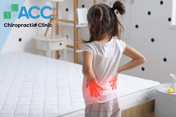 đau mỏi lưng ở trẻ em