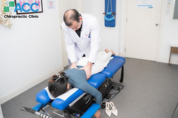 sau sinh đau xương cụt