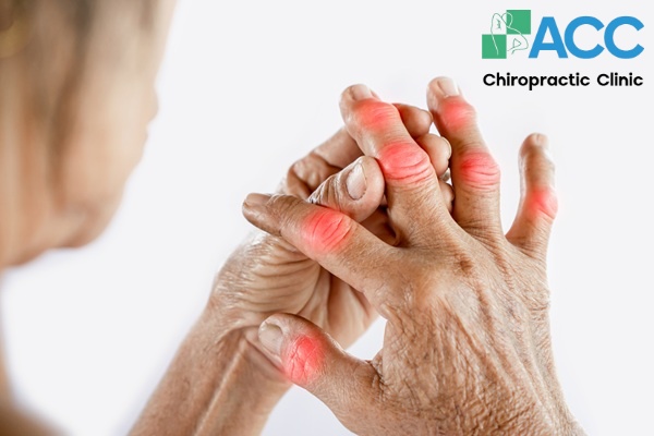 viêm khớp ngón tay ở người lớn tuổi