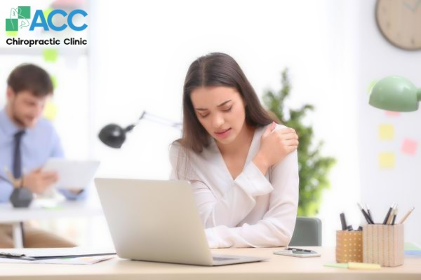 tiếng kêu lục cục ở khớp vai