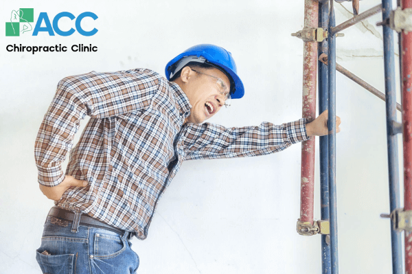chấn thương khiến lưng bị võng