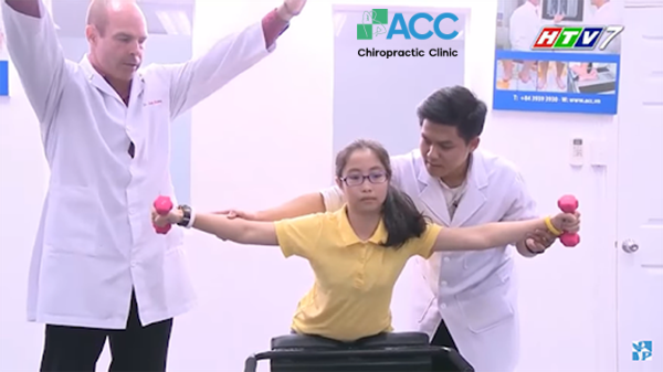 điều trị vẹo cột sống tại acc