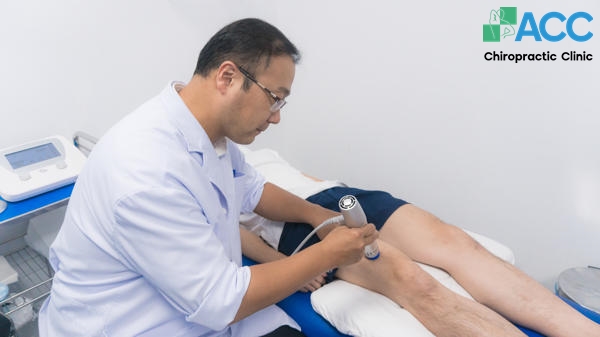 cách xoa bóp chữa đau đầu gối