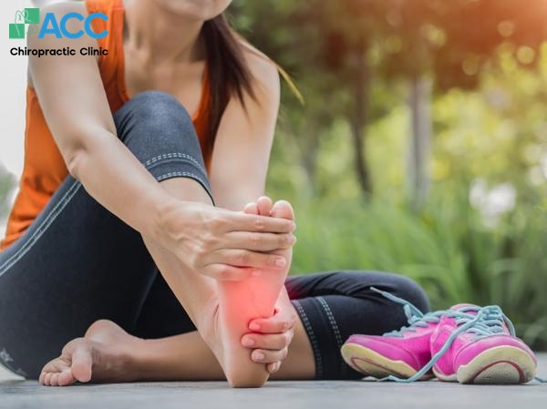 bị bong gân làm sao để hết