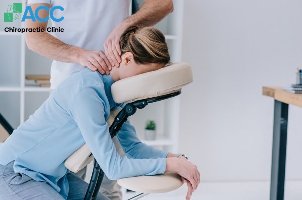 massage trị liệu xương khớp